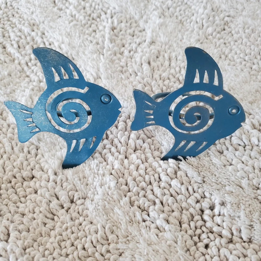 PIER 1 Seaside 8 ct Napkin Rings Hand Painted Metal Shells Fish Beach Coastal